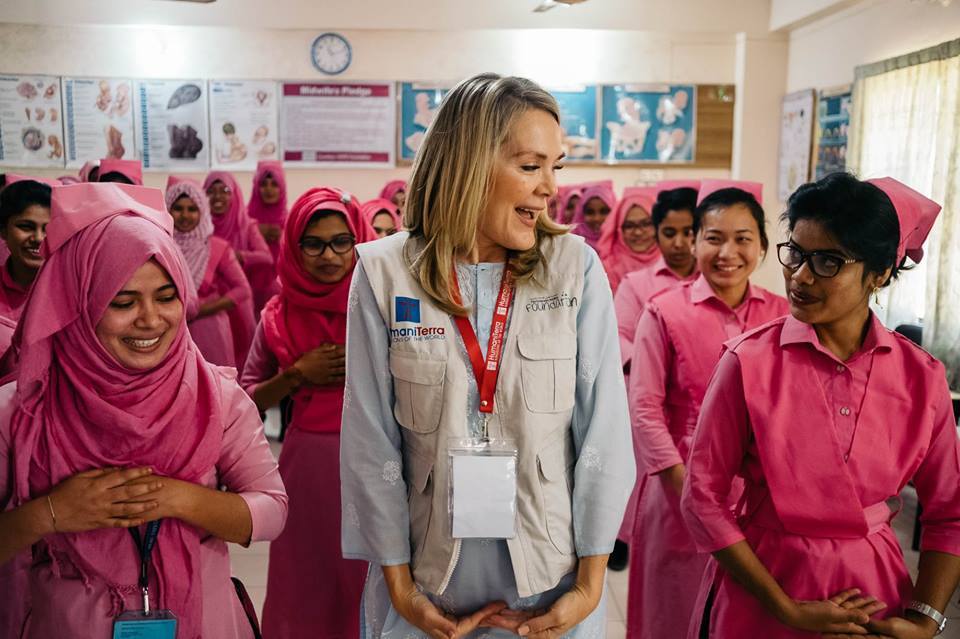 Melissa Dalton Bradford Executive Director Sings With Trainee Midwifes At Hope Field Hospital For Women